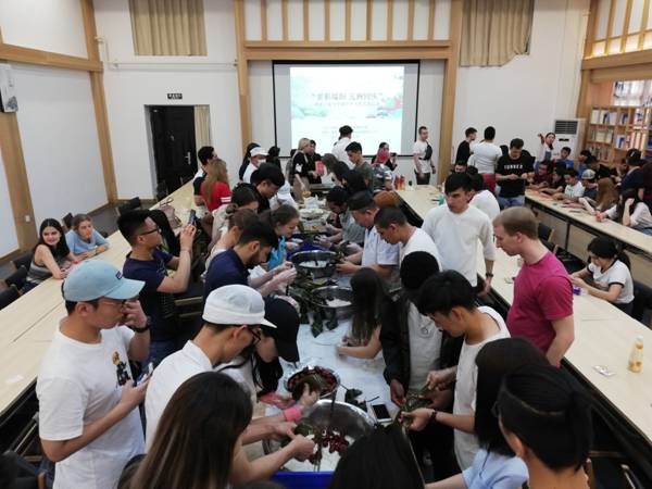 http://xcms.nwpu.edu.cn:8080/_vsl/294C88563CD5A0A91D3234013F0F1B47/EE45627F/37C2DB